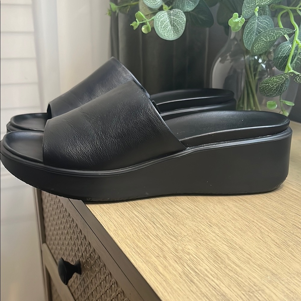 Ecco Black Women's Slide Sandals